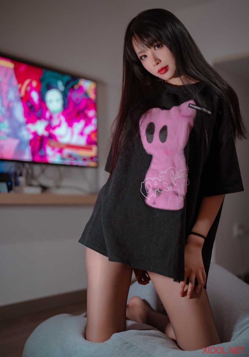 [Cosplay] 轩萧学姐 游戏时间 [31P-90MB]