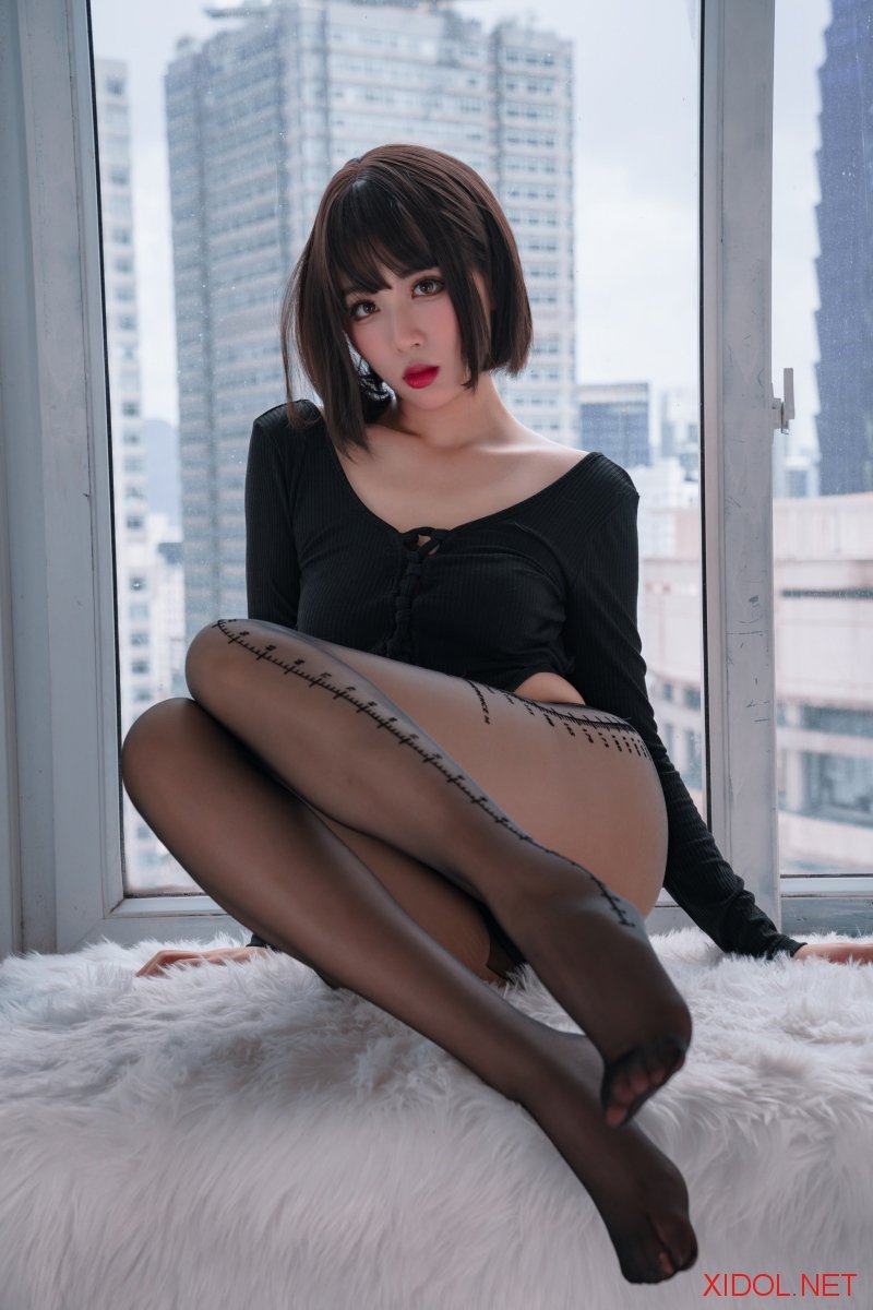 [Cosplay] 轩萧学姐 量个腰围 [32P-49MB]