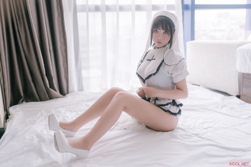 [Cosplay] 抱走莫子aa 纯白修女 [42P-134MB]