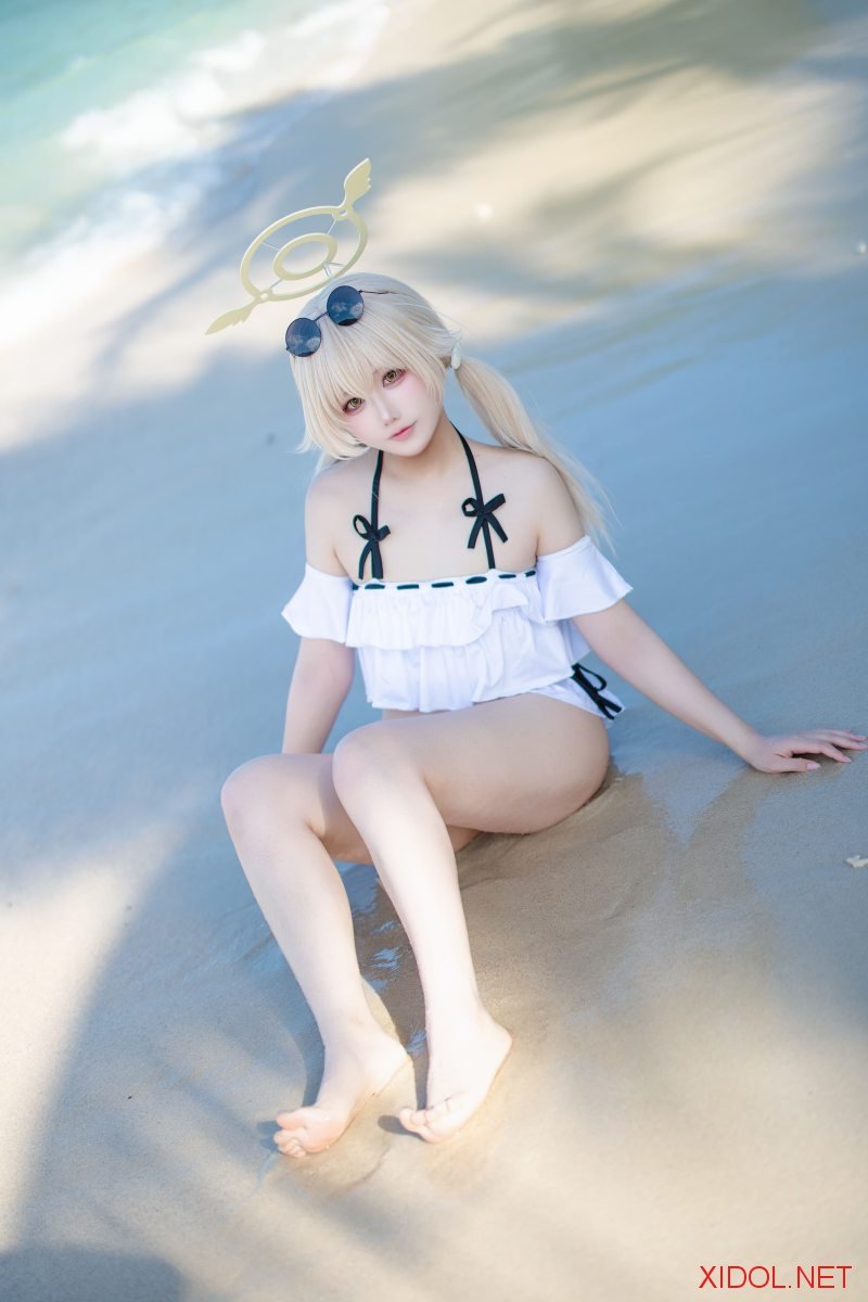 [Cosplay] lunananya 蔚蓝档案 阿慈谷日富美 泳装 [26P-126MB]