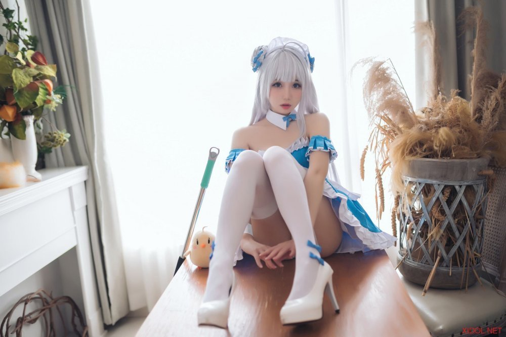 [Cosplay] 焖焖碳 小天鹅女仆 [30P-125MB]