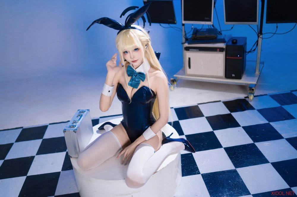 [Cosplay] 艾西Aiwest 蔚蓝档案 飞鸟马时 兔女郎 [34P-392MB]