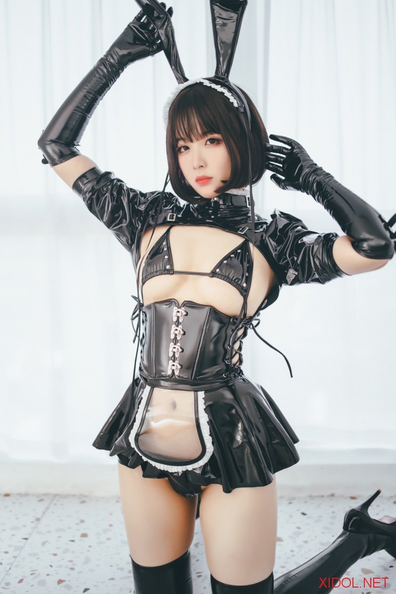 [Cosplay] 轩萧学姐 兔女郎女仆 [52P1V-516MB]