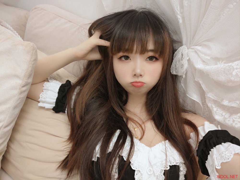 [Cosplay] 雪琪SAMA 对镜女仆 [28P2V-618MB]