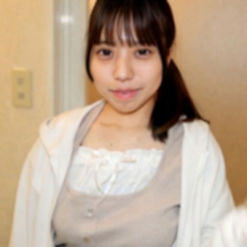 新FC2PPV 4713690 童顏可愛大眼睛女孩被顏射