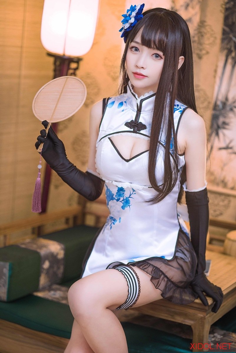 [Cosplay] 大大卷卷小卷 白旗袍 [9P-105MB]