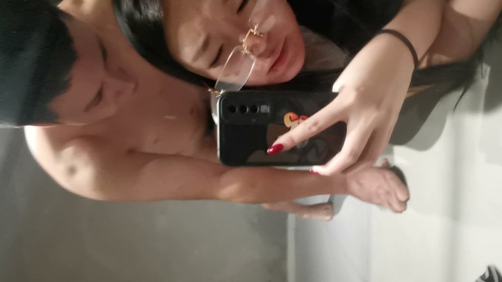 S級洩密金絲眼鏡秘書裝跪地彙報工作，與老闆偷情露臉性愛自拍，對話刺激，原檔無浮浮水印