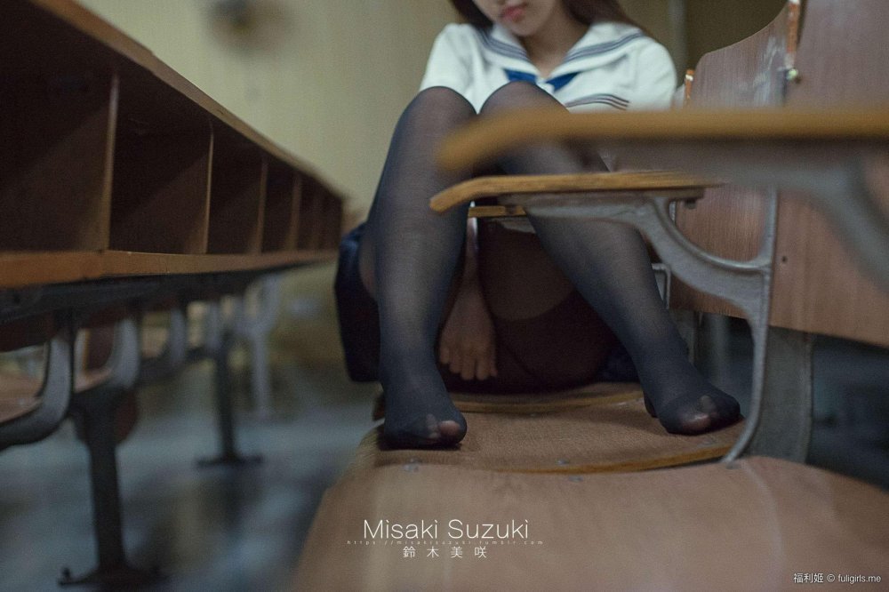 鈴木美咲 - 小惡魔般挑釁的美少女（黑絲篇）[22P]