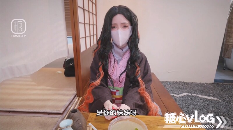 動漫女孩禰豆子登場，變身成超柔軟可愛的女孩，為她的陰莖服務。玩具訓練讓她的白虎穴濕潤柔軟，誘人的陰道、深層插入與內射 [MP4/2.81G]