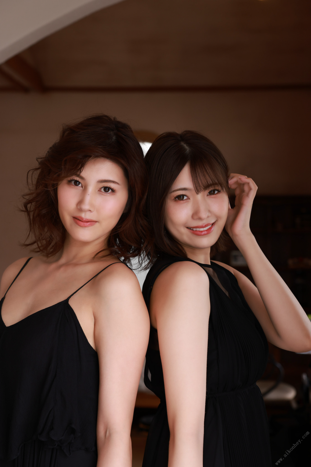 8woman_Next_Stage_ 三野鈴芽 × 舞翼 _mo [30P]