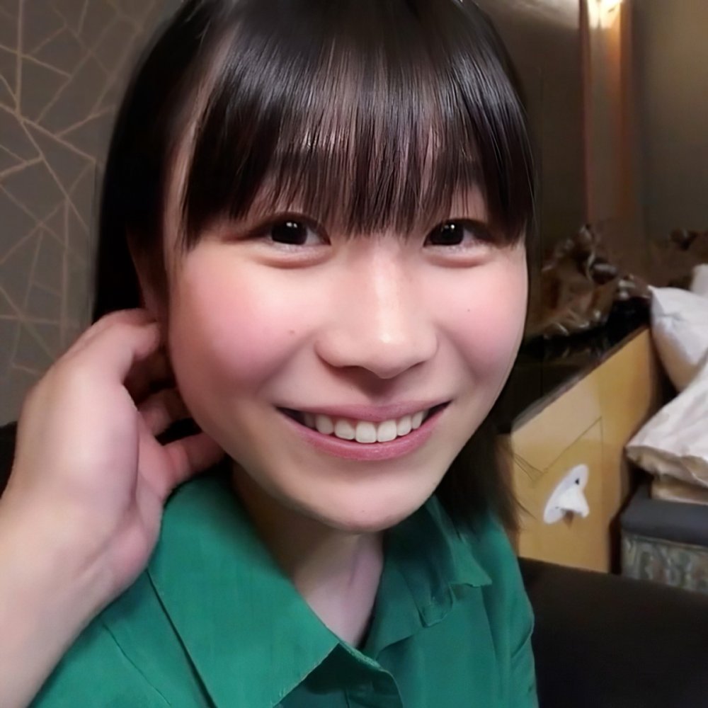 新 FC2PPV 4713971 一位純真無邪的女孩為了事業出賣了自己的身體