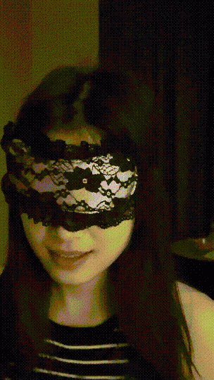年輕情侶洩露性愛內容，甚至在鏡頭前自拍;女子非常渴望，持續呻吟 [MP4/257MB]