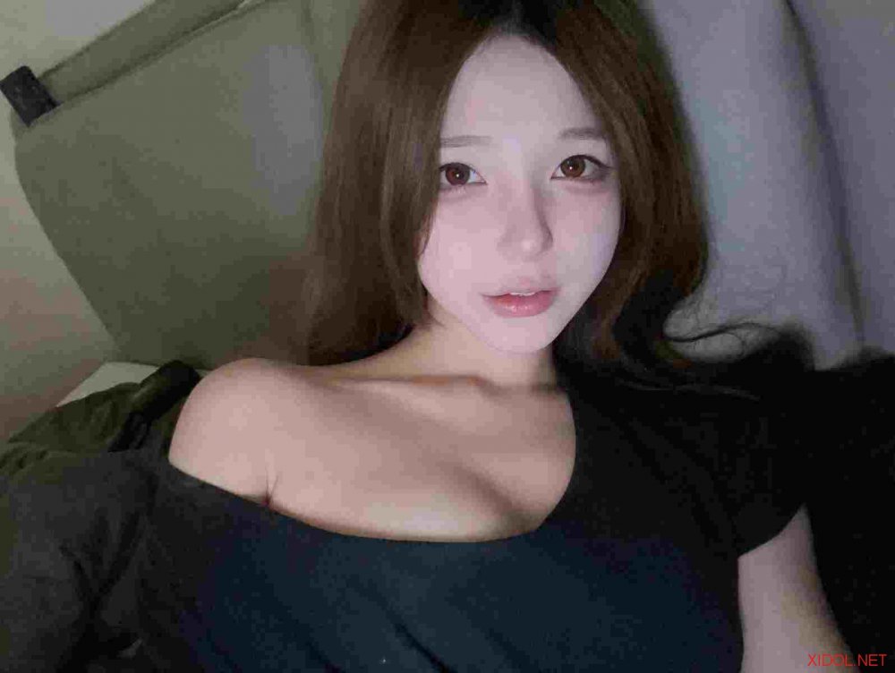 [OtherXXX] Duvet(Gniy666) – 顶级Cos酥胸白虎福利姬