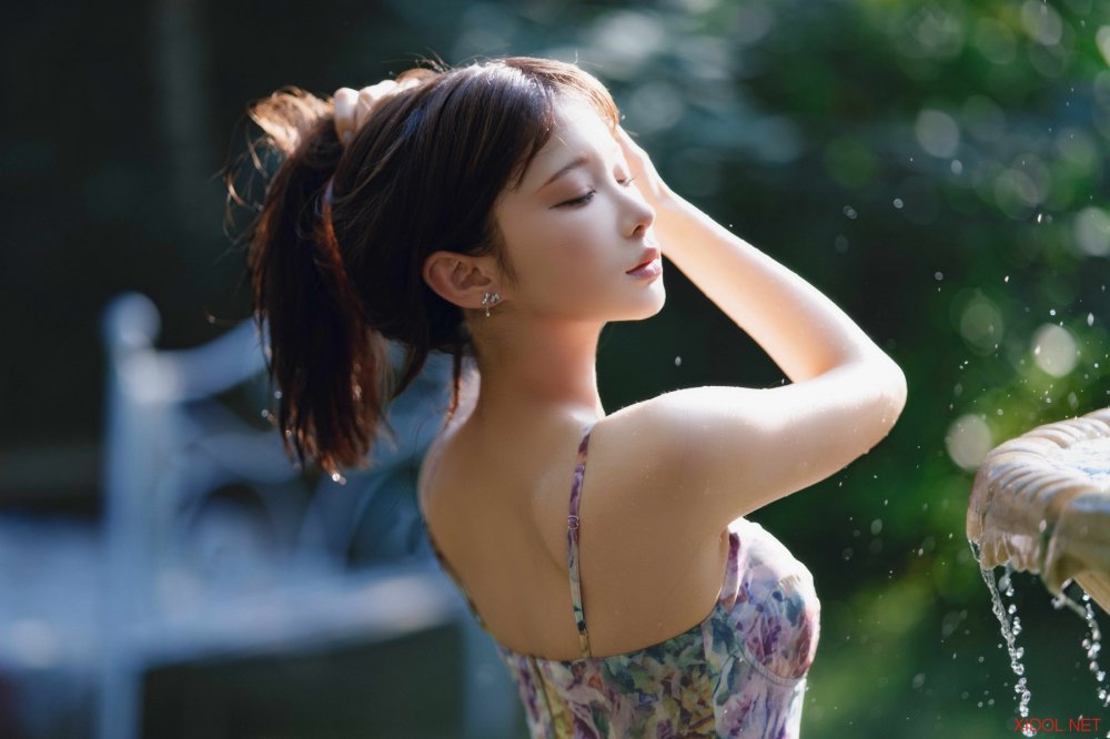 [Cosplay] 蠢沫沫 水池碎花裙 [27P-675MB]