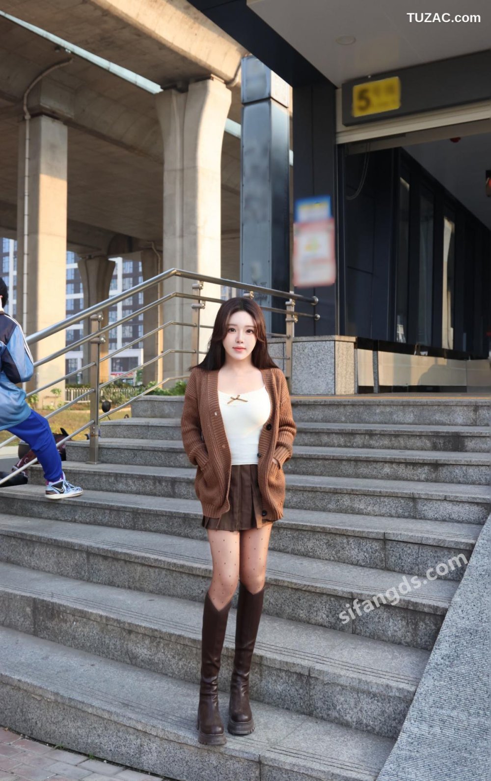 XR-無遮掩-小薯條 90-25年出道-地鐵站曝光-R18-XiuRen ShowRen.com-9708-應用內購買私人拍攝 [93P]