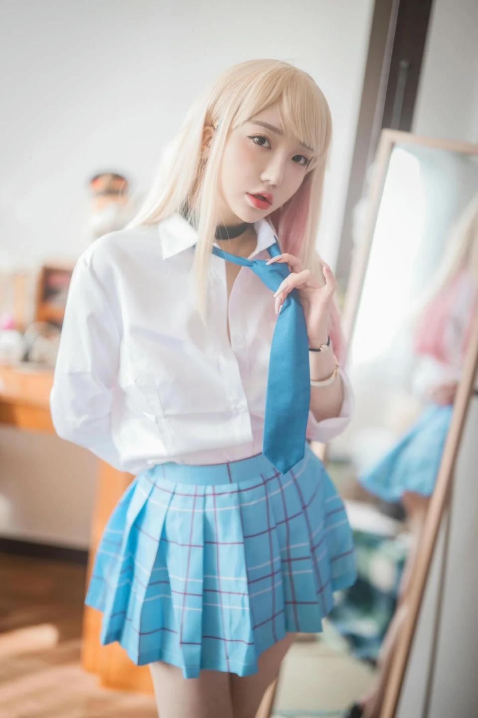 江田川真理 JK&nbsp;制服短裙 [20P]