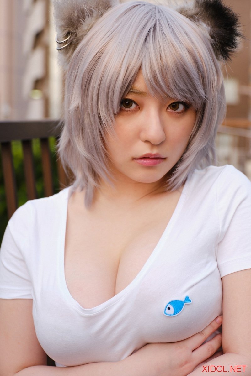 [Photobook]『税金で買った本』『ヤニねこ』×麻倉瑞季 コラボグラビア ヤンマガアザーっす！＜ＹＭ２０２３年３５号未公開カット＞ ヤンマガデジタル写真集