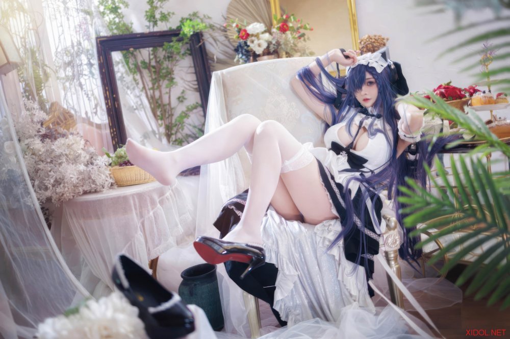 [Cosplay] 叉子宝宝 碧蓝航线 奥古斯特女仆 [14P-100MB]