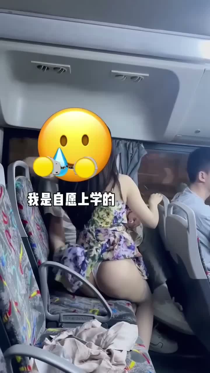 強烈推薦！ 抖音花店老闆是個福利女郎！ 頂級豐滿身材，穿著絲襪和筷子，雙腿優美，前後都曲線玲瓏
