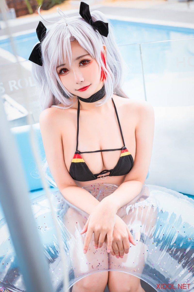 [Cosplay] Momoko葵葵 欧根 水着 [20P-120MB]
