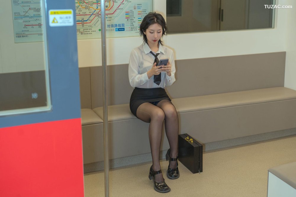 秋與柯基 - 火鍋風味 奈桃桃 - 電動列車 [80P]