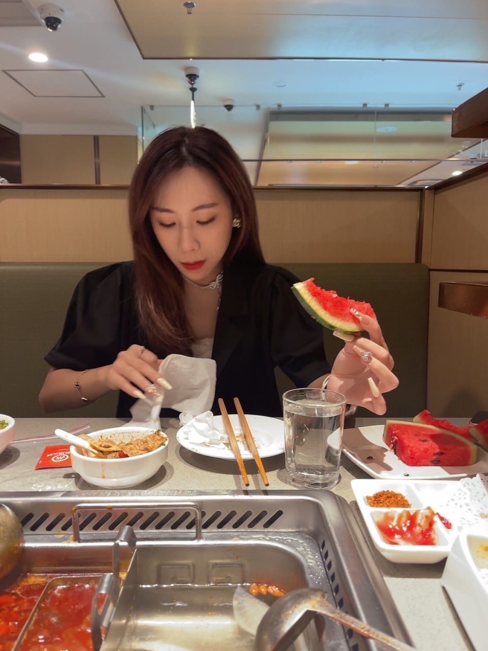 武漢美女程心菲與她那油膩胖嘟嘟的男友在SM自拍，高清無浮水印原始（9V）