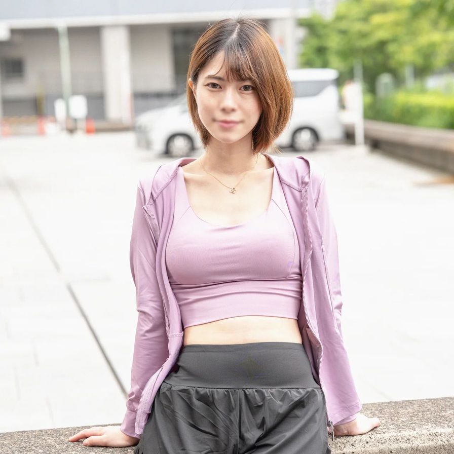 FC2-PPV-4949847 雙語美容顧問 [HD 未審查]