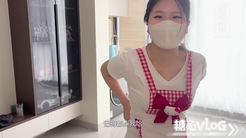 果汁女孩] 嘉佳 - 家務訓練：突然被蜂蜜般的臀部和陰部插入，她的小穴因為被玩弄而變得滑溜溜，穿透並摩擦陰蒂，快感在全身奔騰