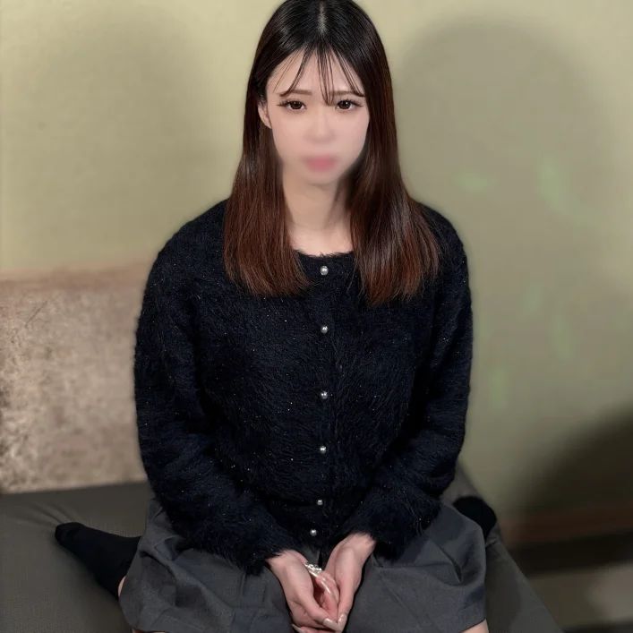 FC2-PPV-4949833 嚴肅的貓臉Kogal戀人【高清未刪減】