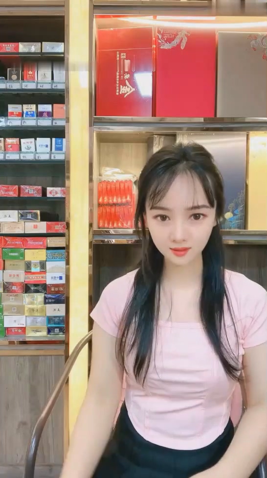 煙草店生意太冷，美麗的女老闆進行，直播 - 2 [MP4/1120MB]