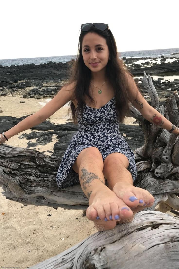 Teen_Mi_Ha_Doan_flashes_her_tit[20P]