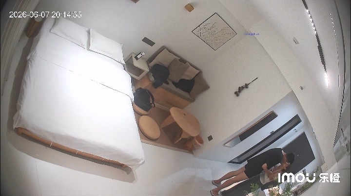 6-7 從樂城飯店洩漏，秘密拍攝於女孩轉變為已婚婦女的年齡，整潔無瑕，睡後拖她到沙發上做愛