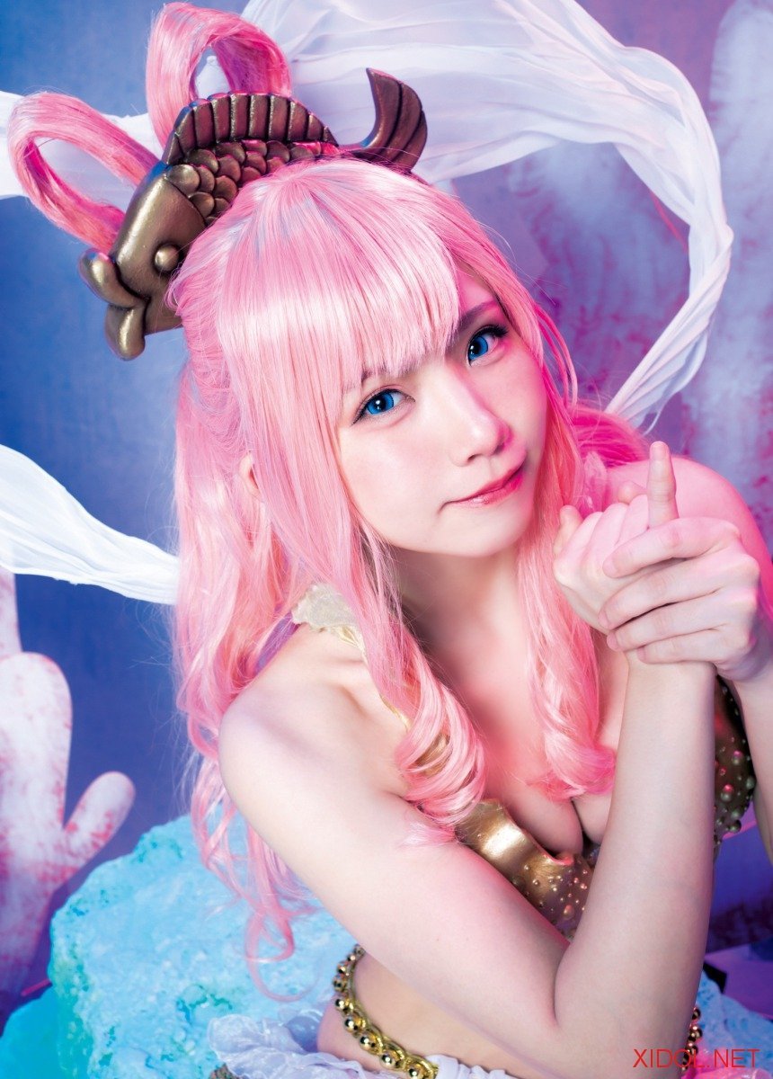 [Photobook] えなこ1st メジャー写真集『えなこ cosplayer』