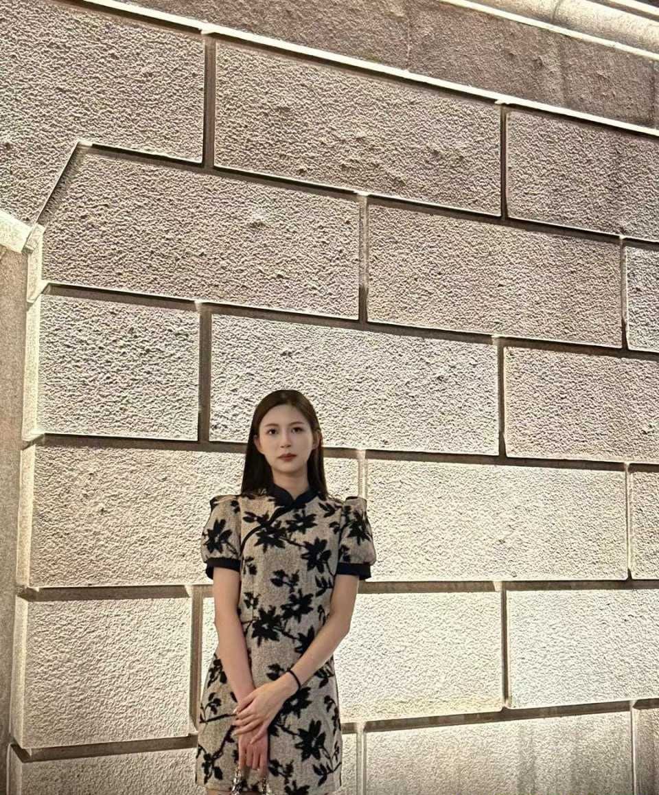 昆明準新娘 【鄧相宜】，婚前夜被曝出軌偷情，床上的風騷迷人樣子 已無需解釋 19P[MP4/69MB]