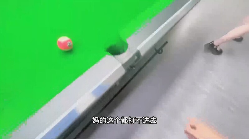 兄妹在台球館忘我亂倫肉彈親妹饅頭逼，淫叫聲響徹了包廂水汪汪的嫩逼抽擦的聲音[MP4/198MB]
