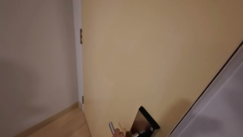 大奶美女 趕緊射 與隔壁穿著黑色性感內衣鄰居同事強行啪啪 不敢內射精液射滿奶子