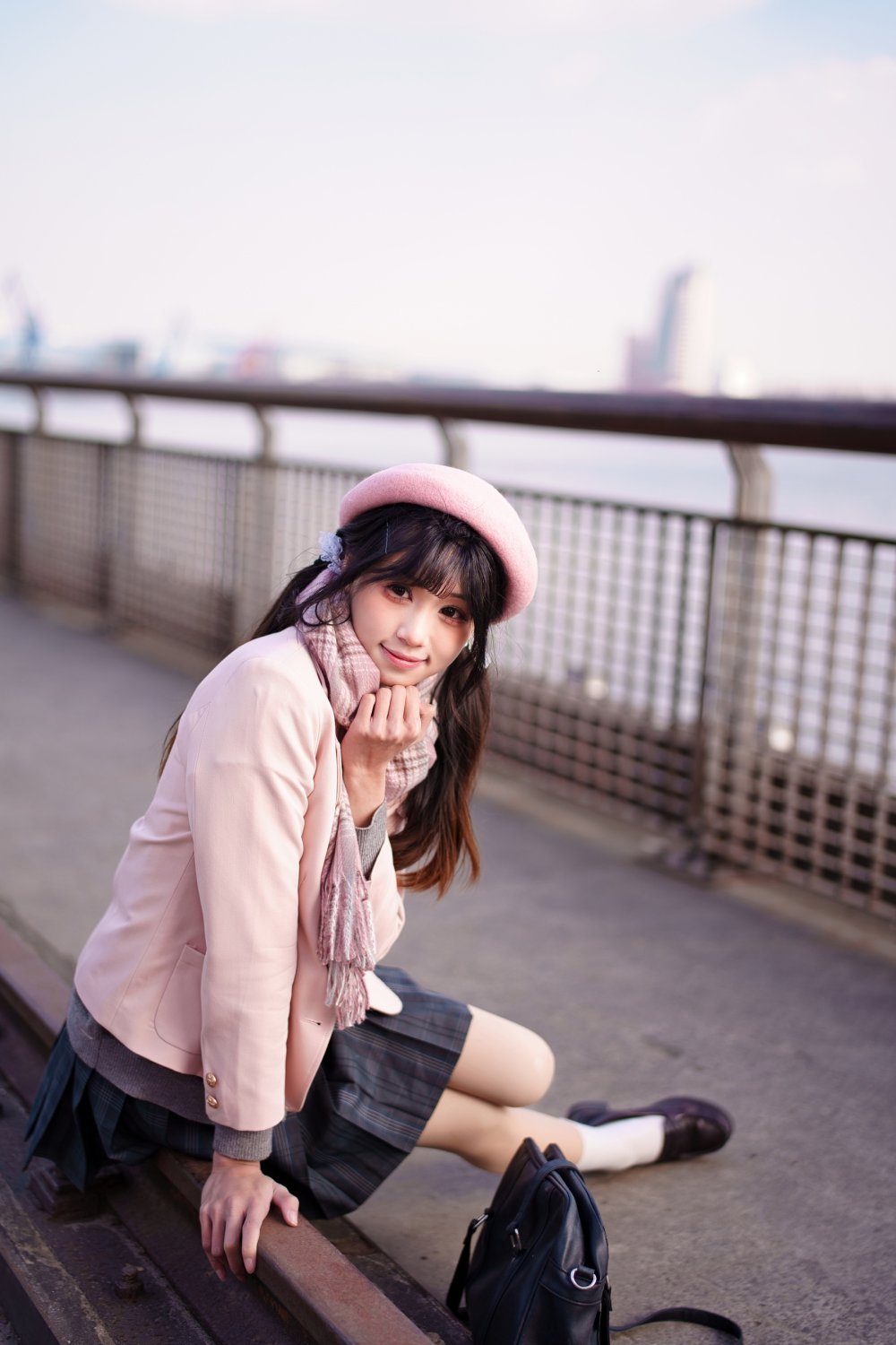 濱江粉色jk 吞樹莓[22P]