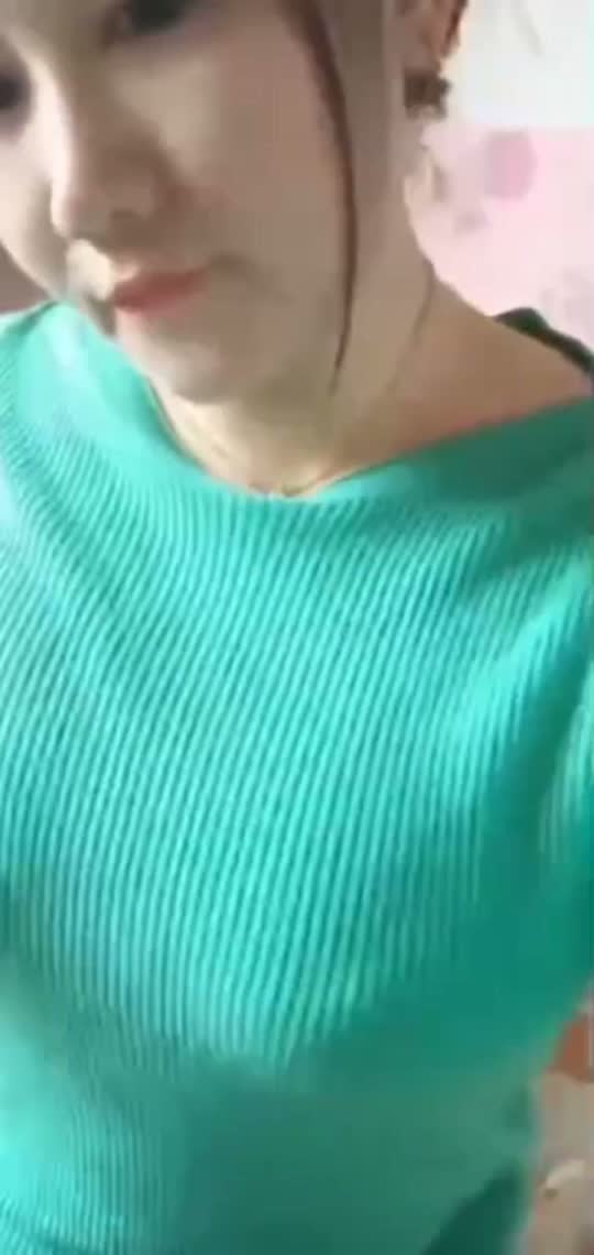 外甥與巨乳舅媽的真實亂倫故事舅媽說小表弟可能是我的種