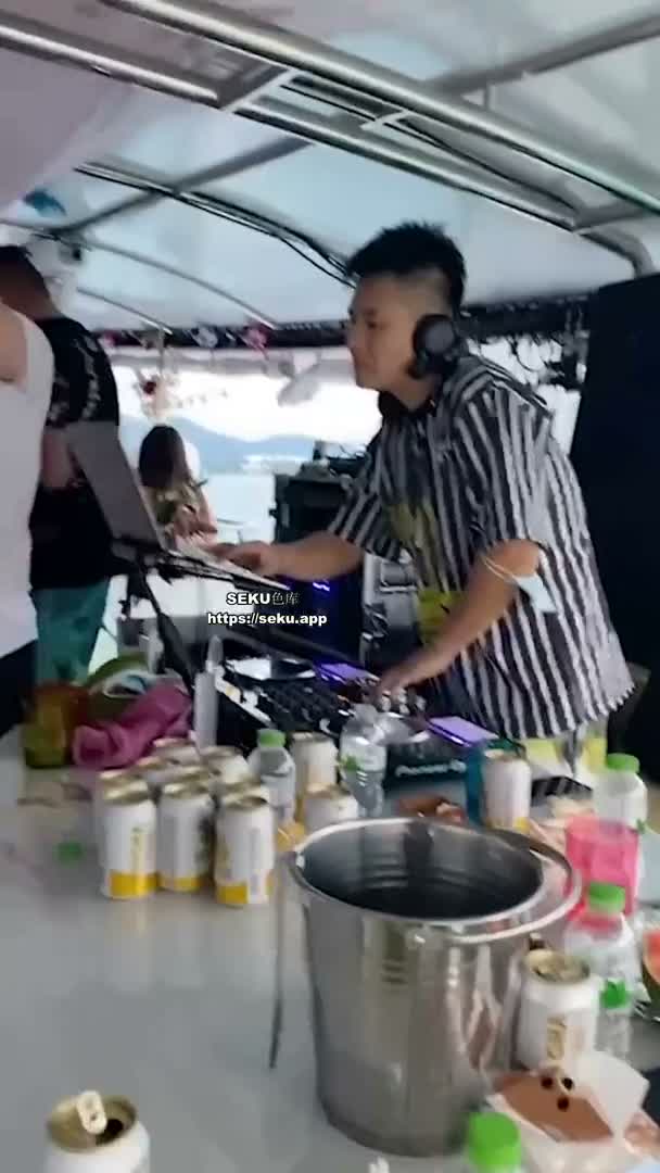百度雲洩密有錢人的聚會被有心人曝光~1