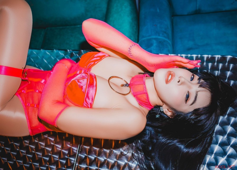 [Acute] Sooah (수아) – Neon Seduction