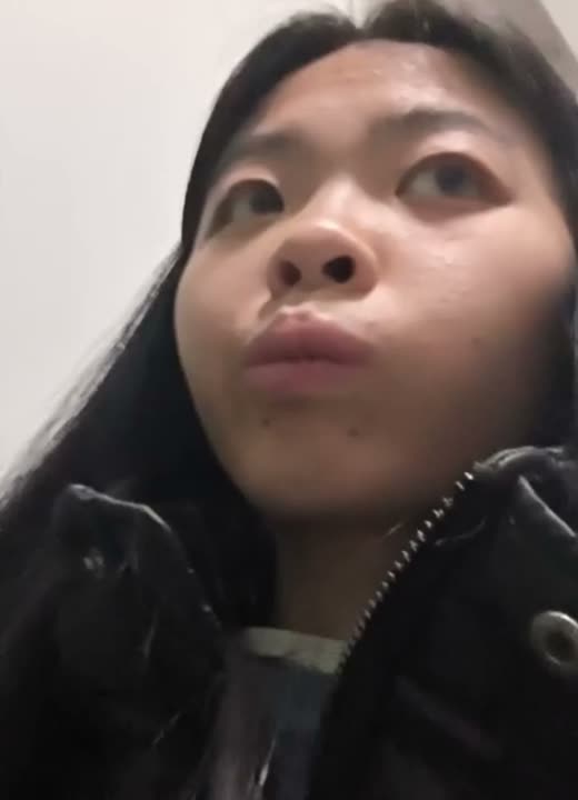 東北女大學生_羅怡_被金主調教成騷母狗_在校期間拍攝各種露出視頻_被主人肆意玩弄！