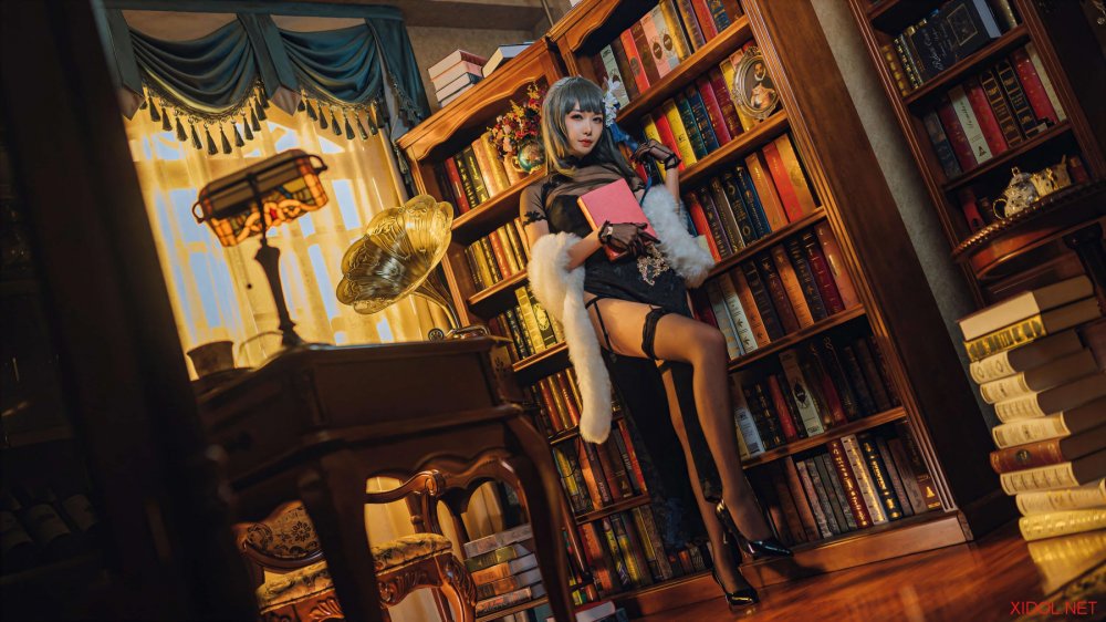 [Cosplay] 源纱希喵喵喵 碧蓝航线 路易九世旗袍 [30P-151MB]