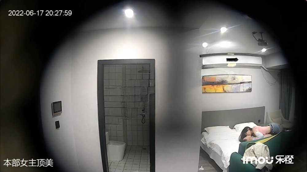 6-19流出樂橙酒店偷拍東北老鐵跟美人騷女的激情性愛實錄你憋整我