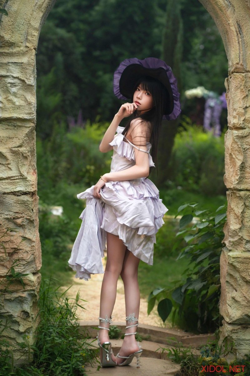 [Cosplay] 桜桃喵 魔女 [65P-320MB]