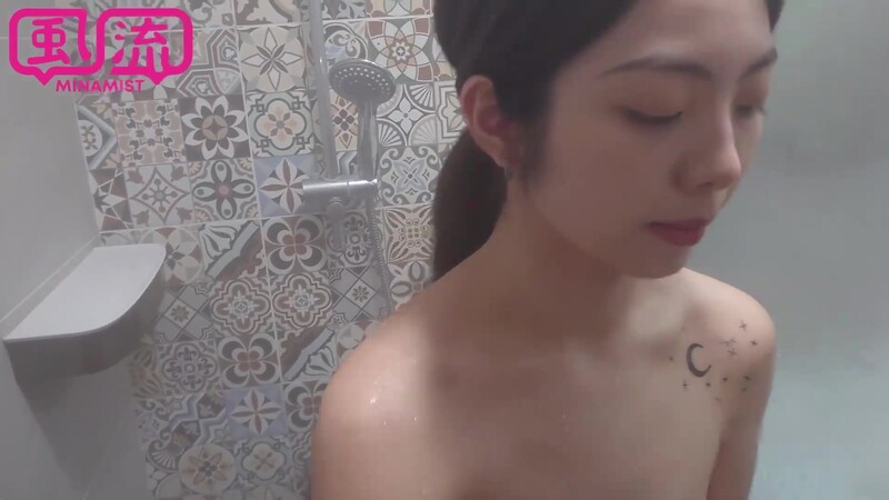 約炮大神風流哥 酒店約炮18歲超可愛C奶高中女生逼毛刮得很乾淨操起特別爽